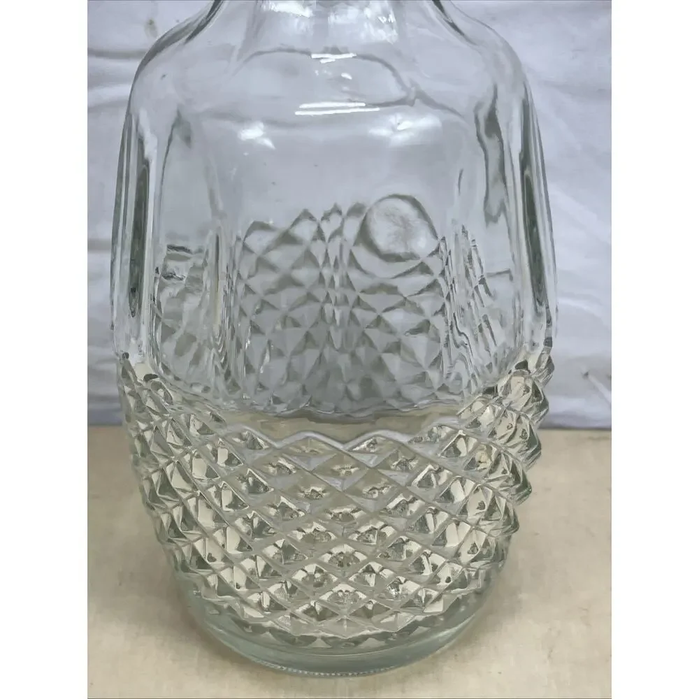 1982 Mogen David Limited Edition Collector's Decanter